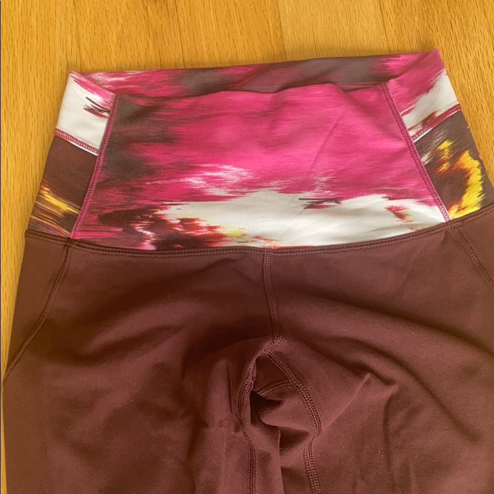 Lulu Lemon Leggings View 2